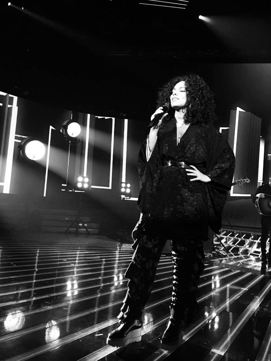 Tonight’s going to be ????????????!! Performing music from HERE on @TheXFactor!! ???????????? #AliciaIsHERE https://t.co/Zielx7rARQ
