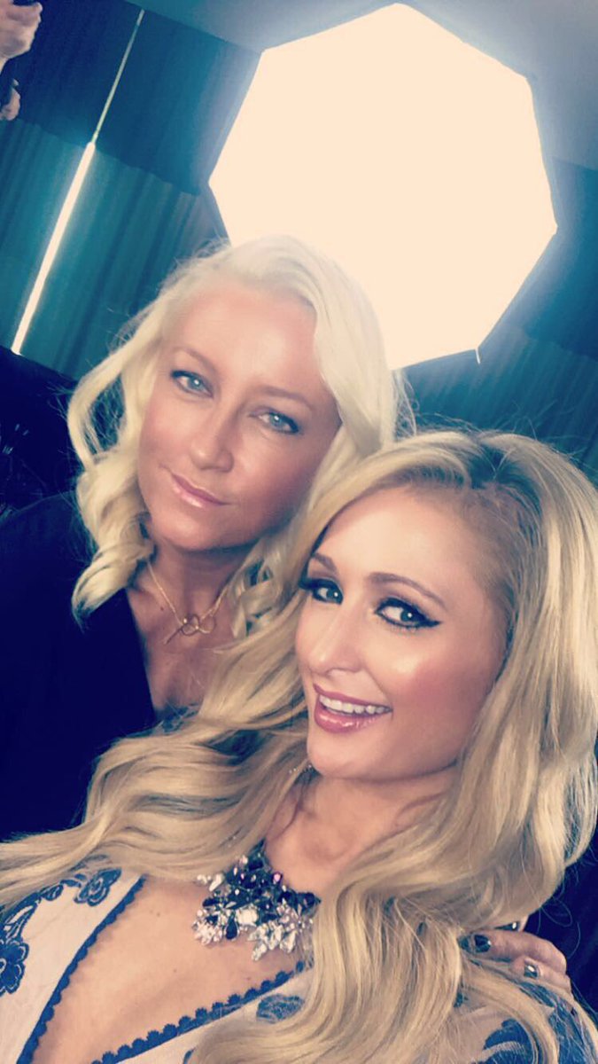 RT @PaulaJoye: My interview with @ParisHilton coming up at 9.22am on @TheTodayShow https://t.co/N19dLE7bID