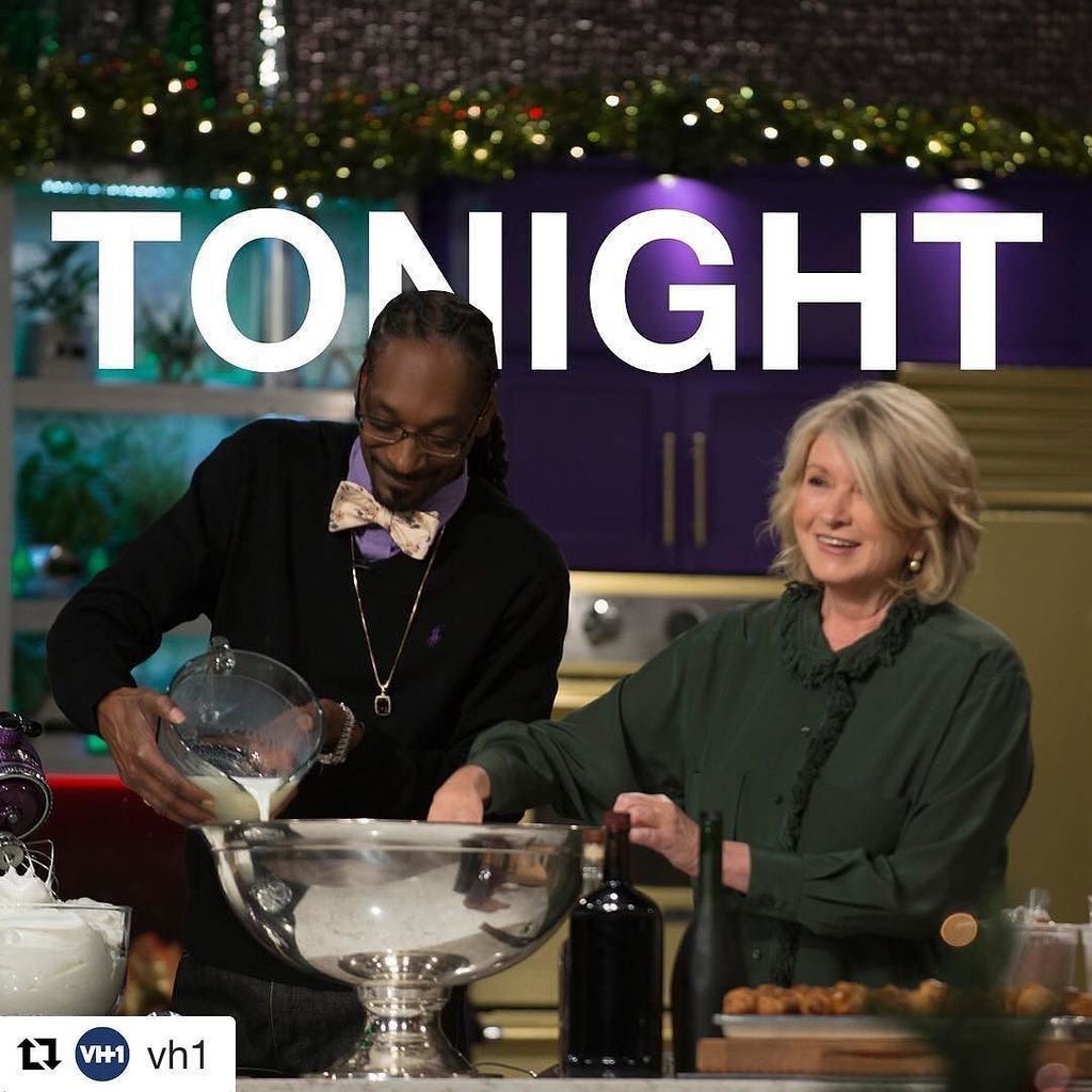 #Repost @vh1
・・・
Get in the holiday spirit with an all new #MarthaAndSnoop TONIGHT 10/9c! https://t.co/KFuqJrBZ3b https://t.co/U1fT9Qw5Rd