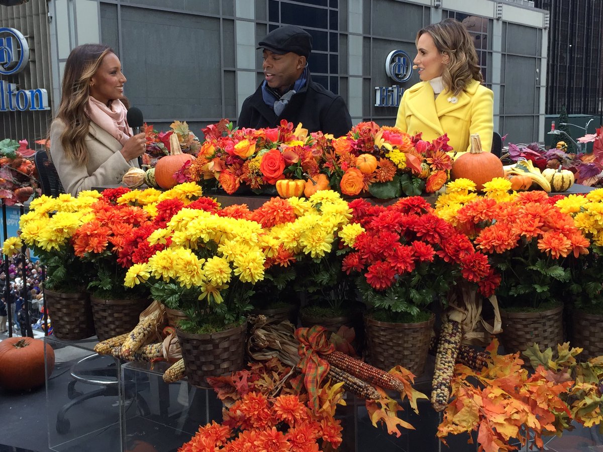 .@JasTookes shared #VSFantasyBra & more on @CBS from the #MacysParade! See her on the runway Dec. 5.  #VSFashionShow https://t.co/k2Q4SaB1sm