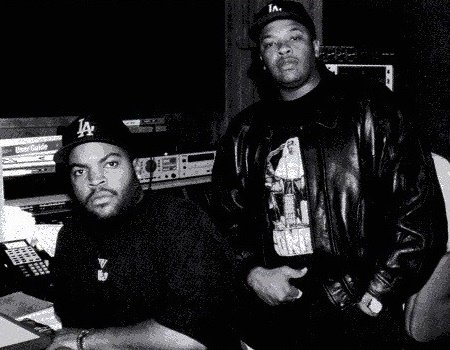 Back with Dre after leaving NWA. #WestCoastWednesday https://t.co/OoSncCyWJ7