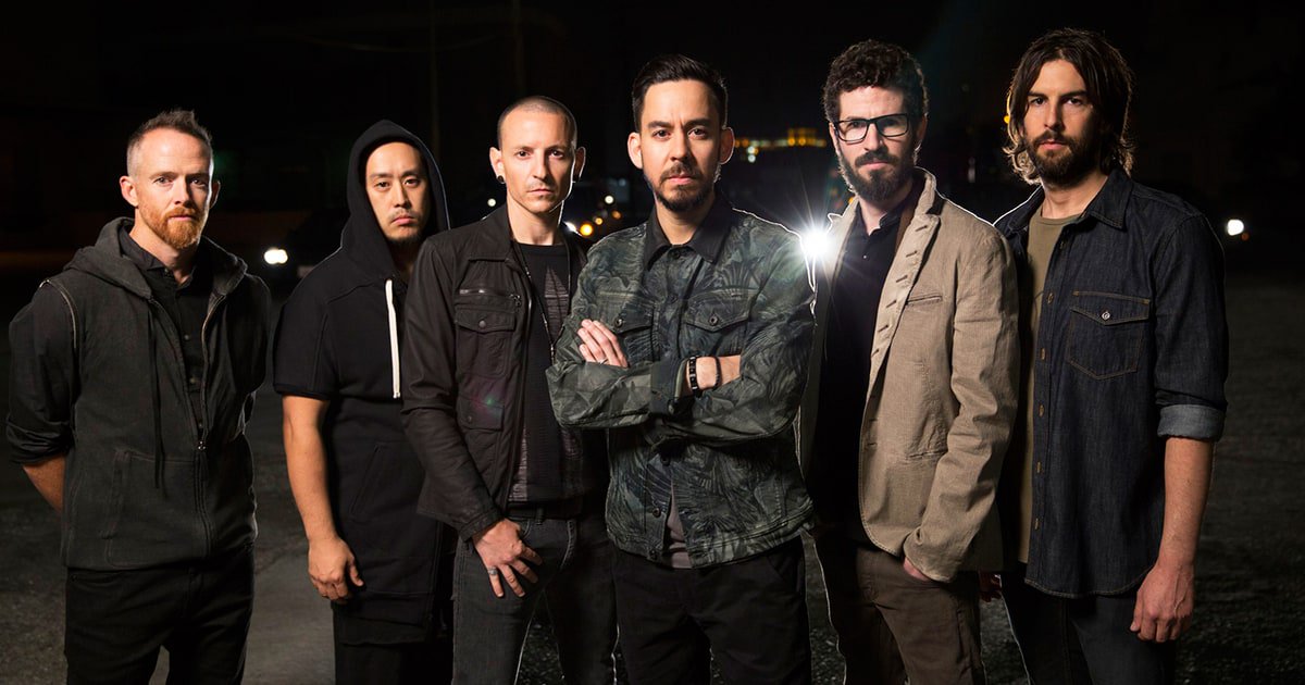 RT @RollingStone: Linkin Park release custom-designed 'Hybrid Theory' shirts for charity https://t.co/1Qs6rI7V7I https://t.co/kybcw9mf0X
