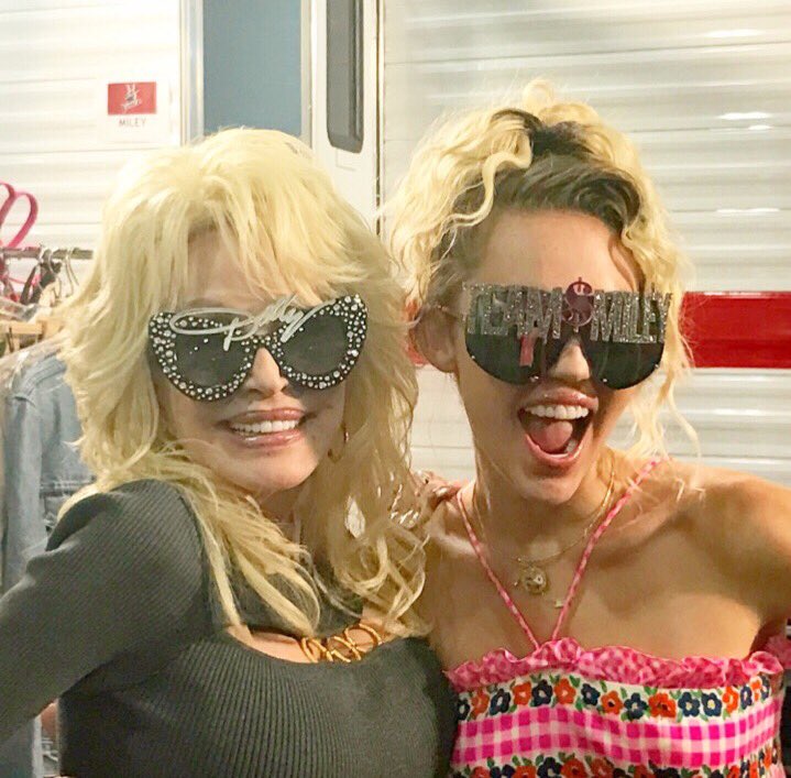 The voice is starting now! Watch me perform with my fairy godmother @DollyParton ???????????? https://t.co/tlvHgIVQUW