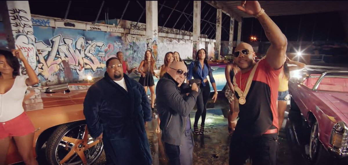 #TBT Move at a fast pace @official_flo @LunchMoneyLewis #Greenlight
https://t.co/40JLK6JWVG https://t.co/PNlygeKHL9