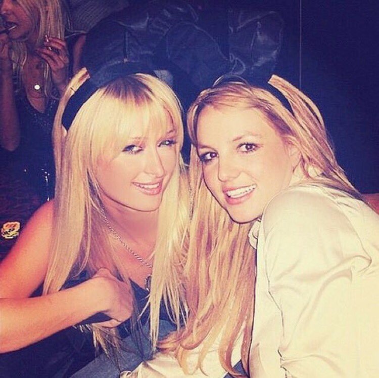 Happy Birthday @BritneySpears ???????????? Sending you lots of love, happiness & well wishes beautiful #BirthdayGirl! ???????????????? https://t.co/sfsT5K6bPQ