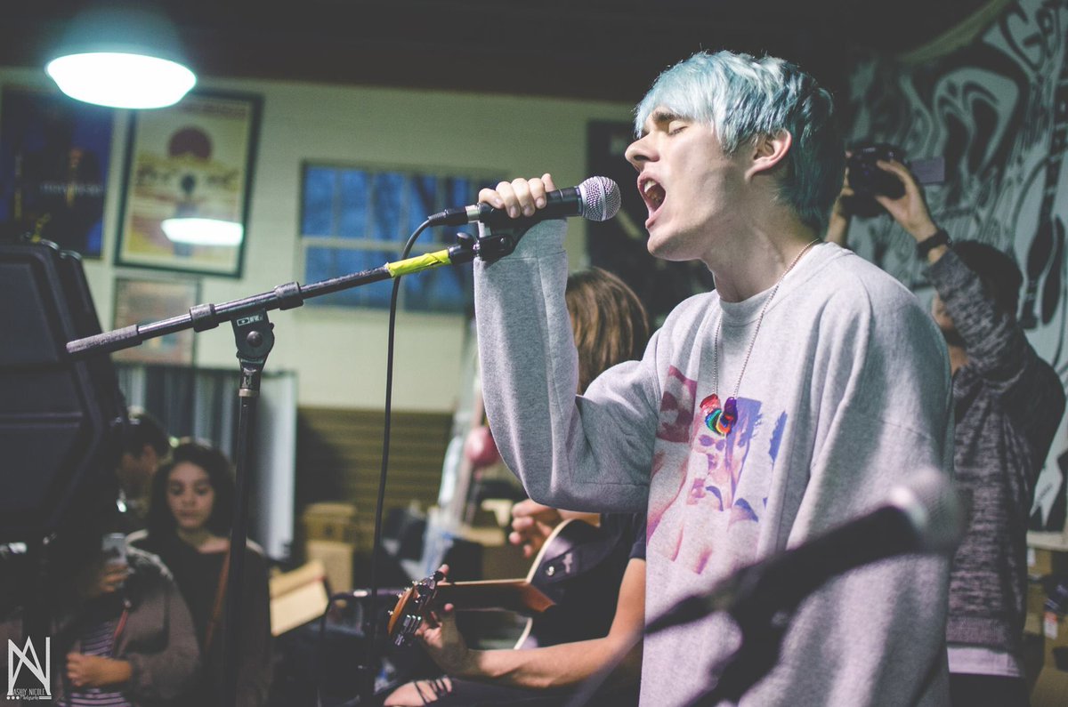 RT @waterparks: HOUSTON. FREE SHOW. TOMORROW. ACOUSTIC. CACTUS MUSIC. 5PM. MISSED YOU. https://t.co/gsIkK83jfi