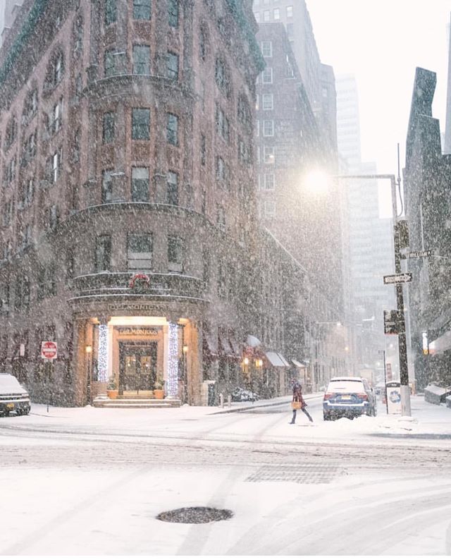 First snowfall in NY https://t.co/vQlW4kJMlz