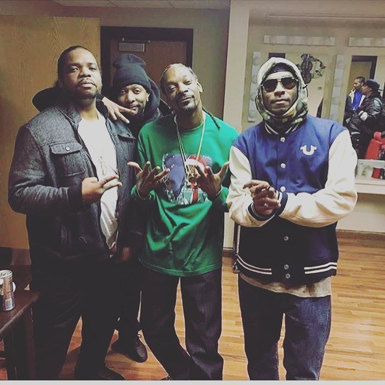 Puff. Puff pass tour 2. Family https://t.co/gDo98vUtrH https://t.co/AiMQDdp327