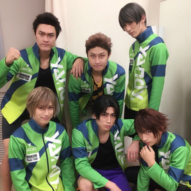 いよいよ幕が開きました!ご来場いただいた皆様ありがとうございます!明日も二公演!気合い入れて乗り切ります!!さぁ、バナナ いよいよ幕が開きました!ご来場いただいた皆様ありがとうございます!明日も二公演!気合い入れて乗り切ります!!さぁ、バナナ