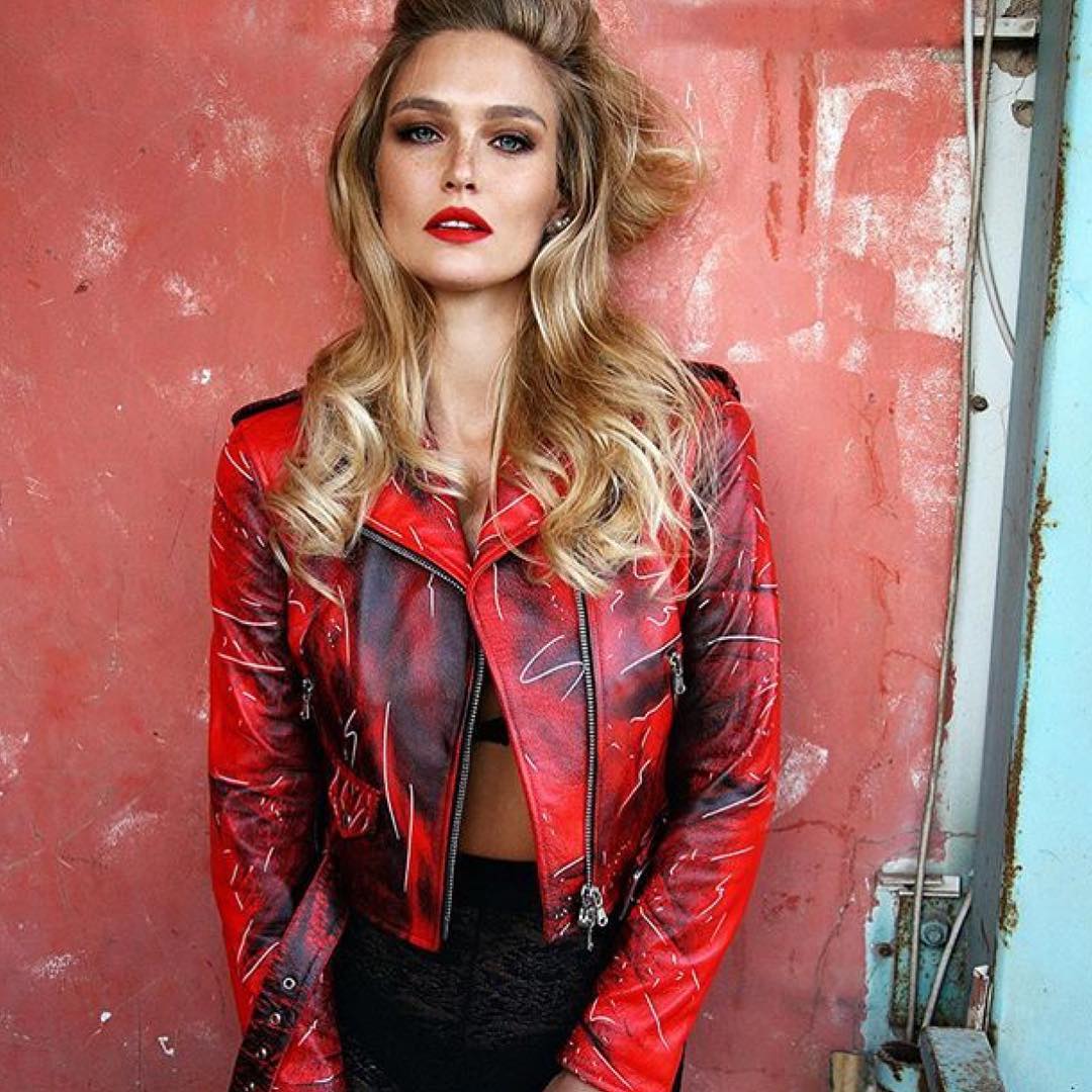 RT @Moschino: ❤ @BarRefaeli wearing Moschino by @ITSJEREMYSCOTT for #GoStyleMagazine! ❤ https://t.co/qn2J7Igiyk https://t.co/47E2VVn3r8