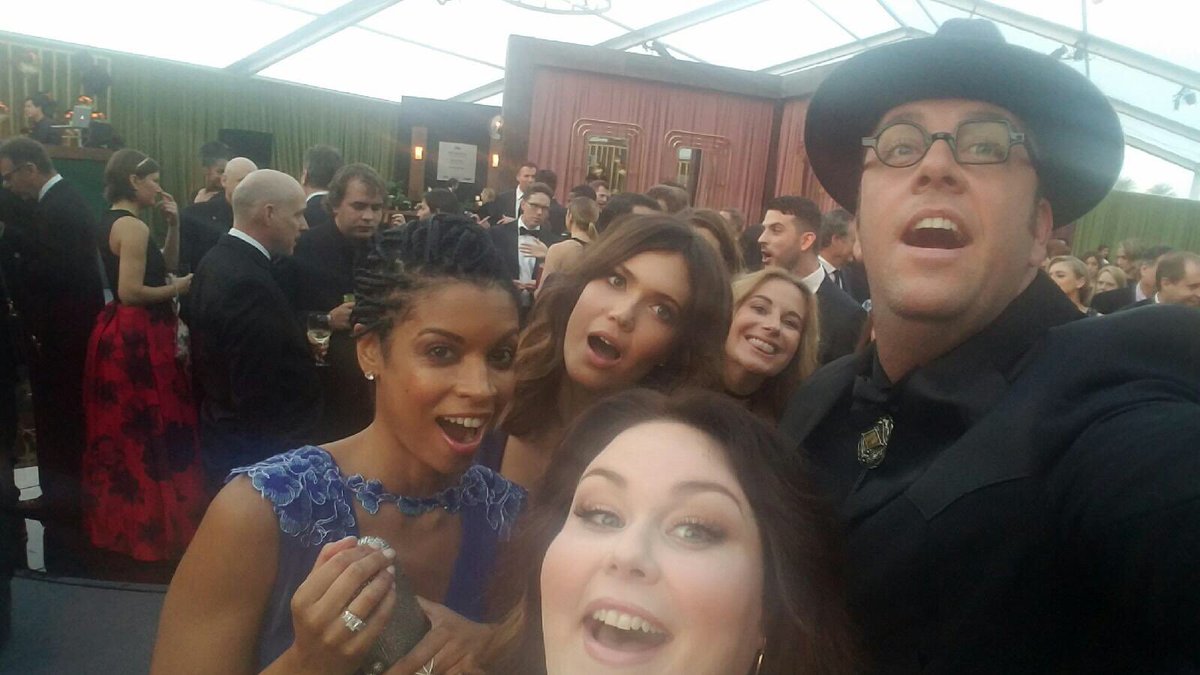 RT @skelechiwatson: Can you tell that we have fun wherever we go? #CriticsChoiceAwards @NBCThisisUs https://t.co/TwlvHbGu2c