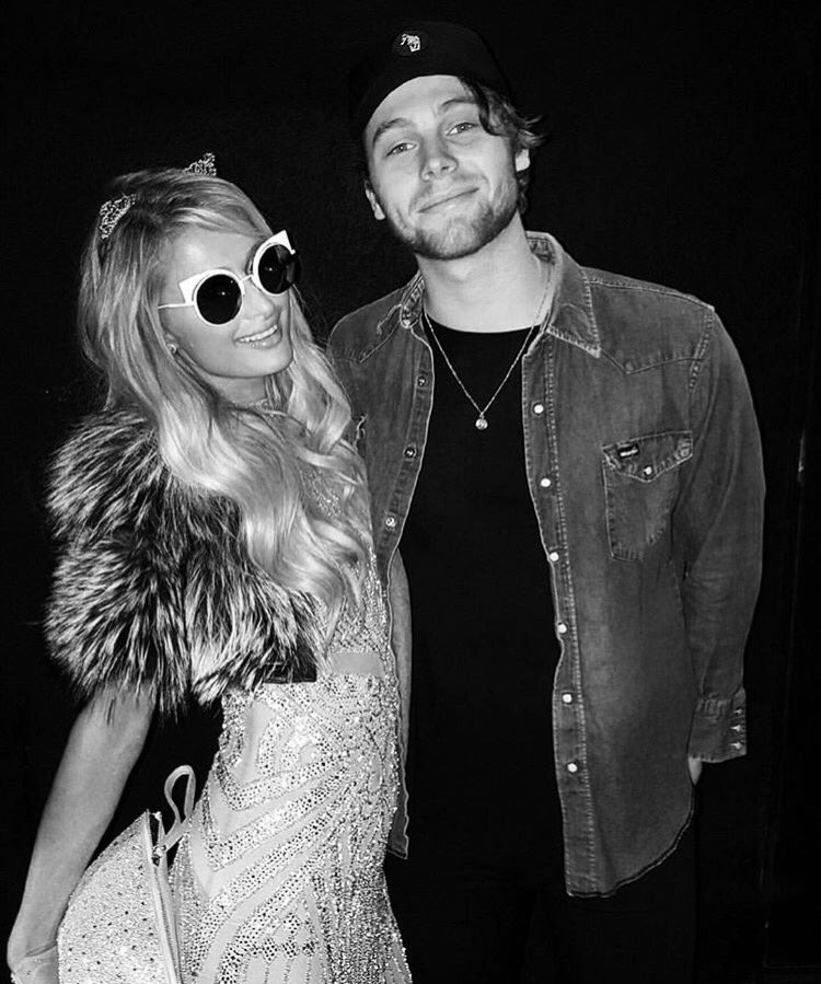 #GoodTimes at #1OakLA with @Luke5SOS ✌????️ https://t.co/dKjk4UI33i