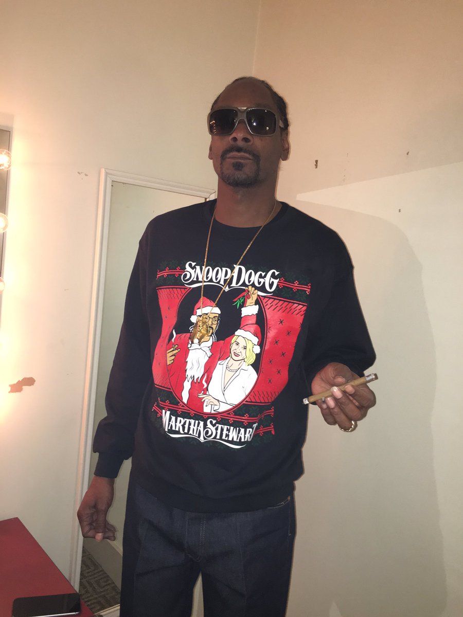 holidaze. https://t.co/NNzoh8C5zI #getdeez https://t.co/R3LhHlJRAX