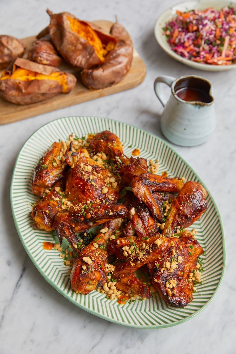 Get the recipe for the spicy chicken wings and hot sauce gravy here... https://t.co/cR2yzPf72D https://t.co/jIkbCzwrkz