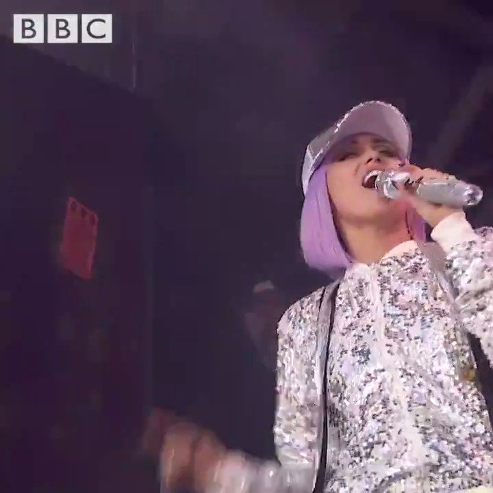 RT @BBCR1: Ashley O joined @MileyCyrus on stage at #Glastonbury2019, and we could not believe it! ????????❤️ https://t.co/zmmC2kEHcW