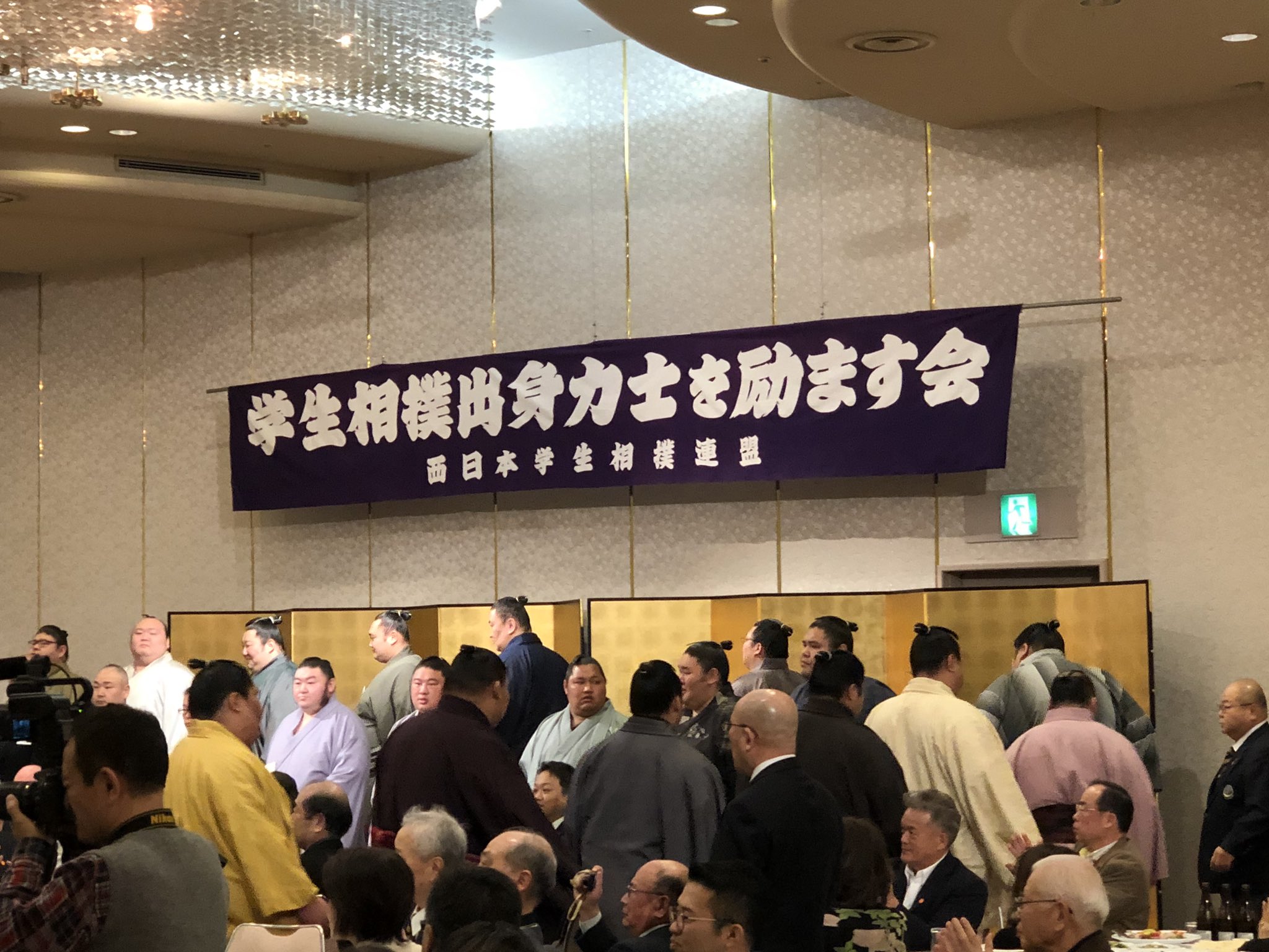 D0ZwKk5UUAA4FX7.jpg:large