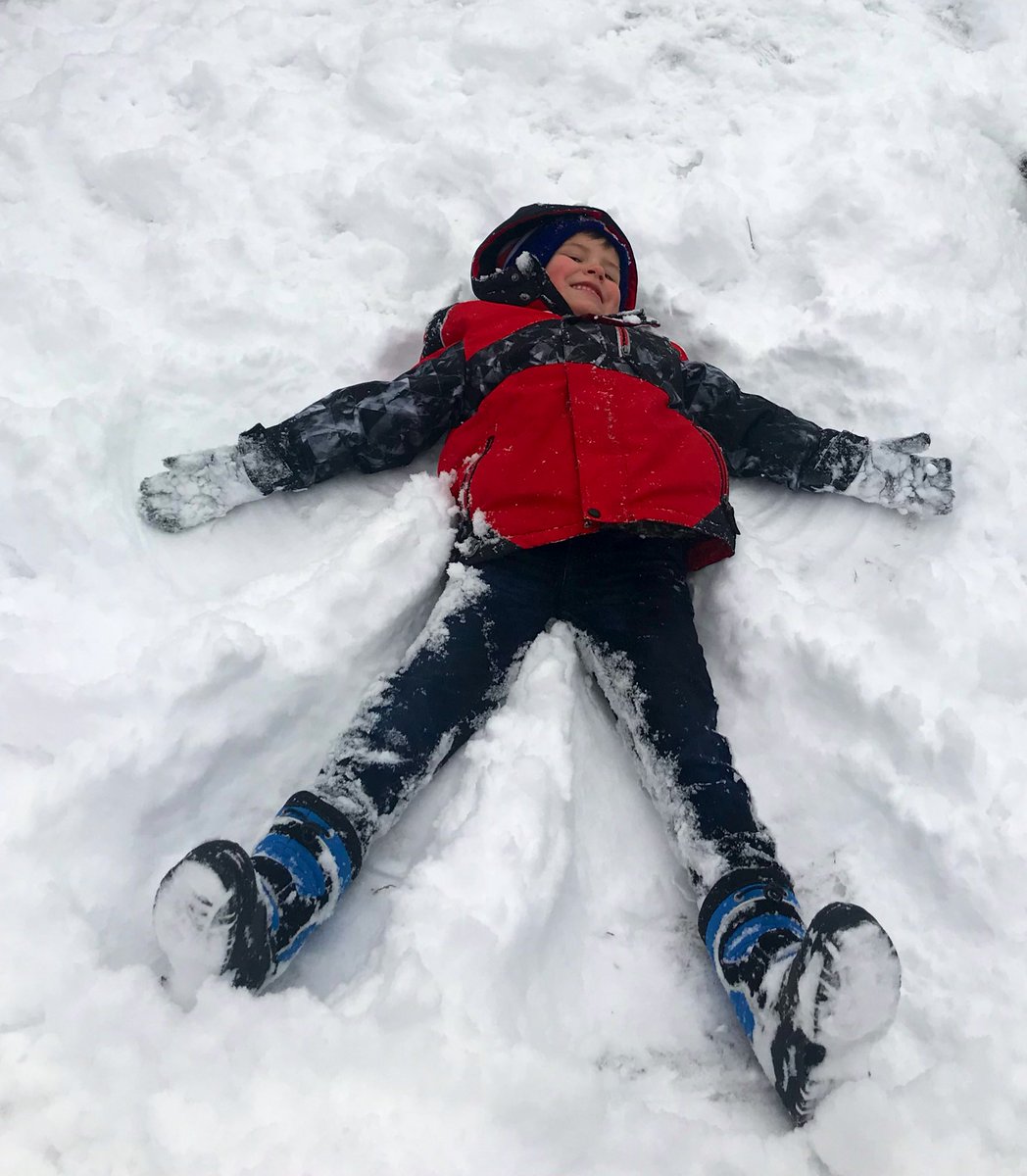 RT @ErikaHope2012: Snow days with my son #DoWhatYouLove https://t.co/dpBiUfZN2w
