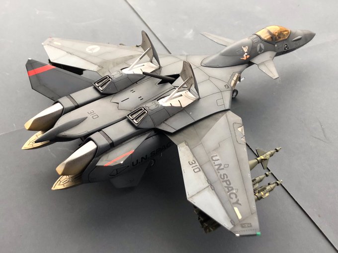 VF-11B完成しました。今回も現用機っぽいカラーリングで塗装。イメージソースはF-15E。つまり戦闘爆撃機です。殺気が VF-11B完成しました。今回も現用機っぽいカラーリングで塗装。イメージソースはF-15E。つまり戦闘爆撃機です。殺気が