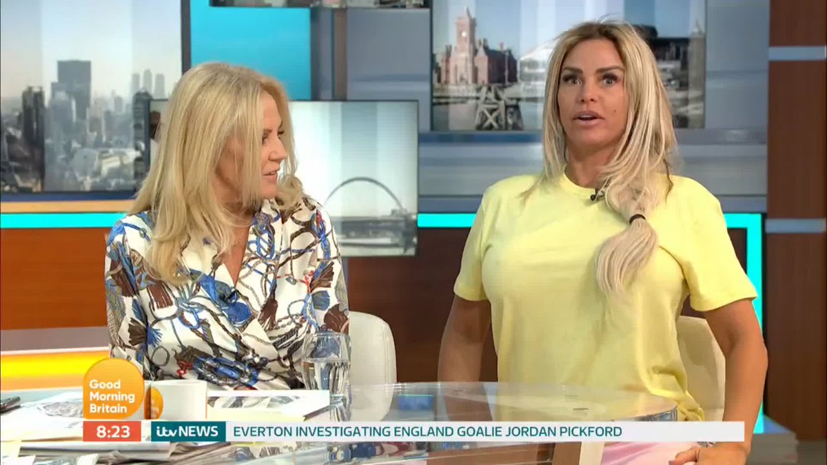 RT @GMB: @KatiePrice pulls off no makeup and sweats on live TV ???????? https://t.co/8IN4GhGfUl