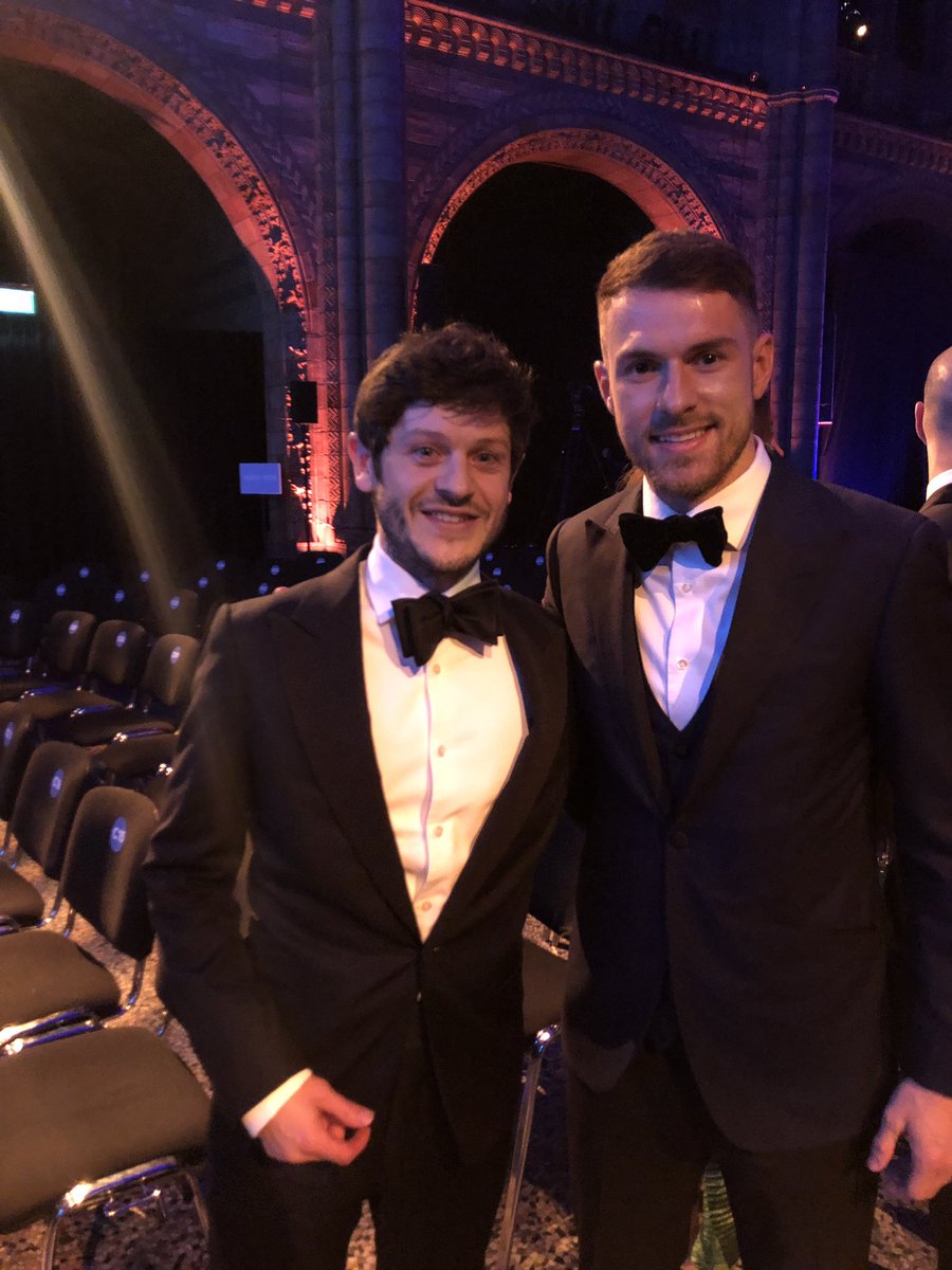 Honour meeting this #legend @aaronramsey @ourplanet premiere. We all need to watch this! #OurPlanet #Netflix https://t.co/Fe584ZbqzB