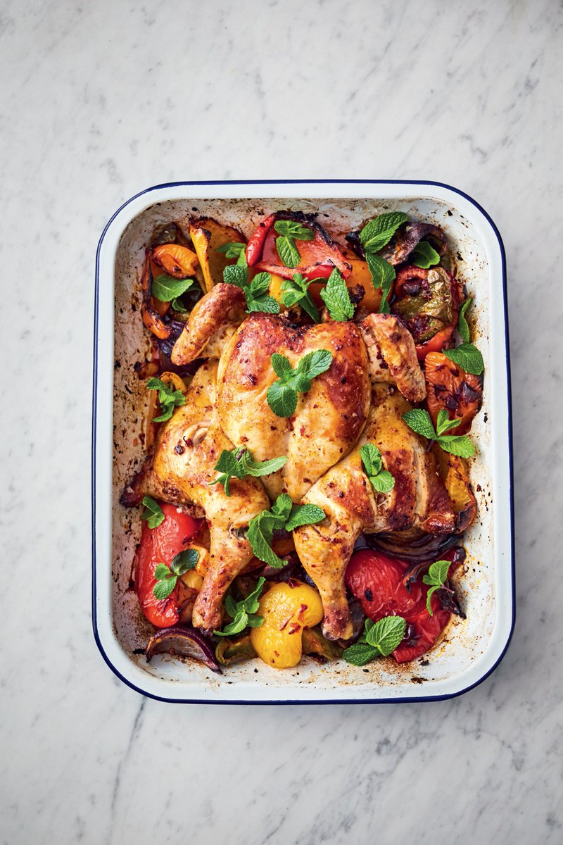 ???? And the winner is... harissa chicken traybake! Get the recipe here: https://t.co/MbjdhUSriv

#QuickAndEasyFood https://t.co/n0eUrp1wzA