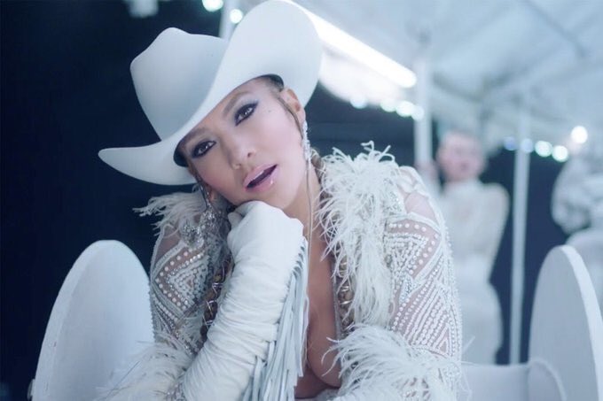 RT @busyforbullshit: OMGGG WHAT A AMAZING VIDEO! @JLo the most gorgeos and futuristic gurl!  #Medicine https://t.co/fDDULZM8z3