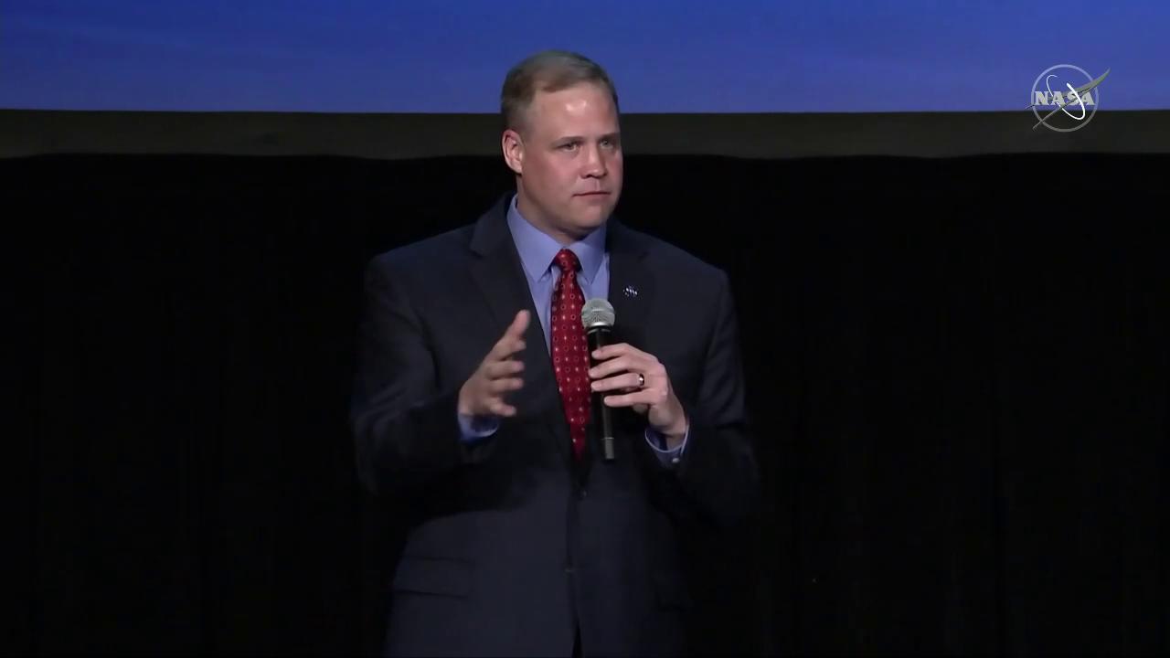 We're going to the Moon in 2024, and we're going to stay. At the #SpaceSymposium, NASA Administrator @JimBridenstine explains the phases for lunar exploration are to get humans there as fast as possible, then make it sustainable to conduct long-term missions. #Moon2024 https://t.co/7HQlKfdUU0