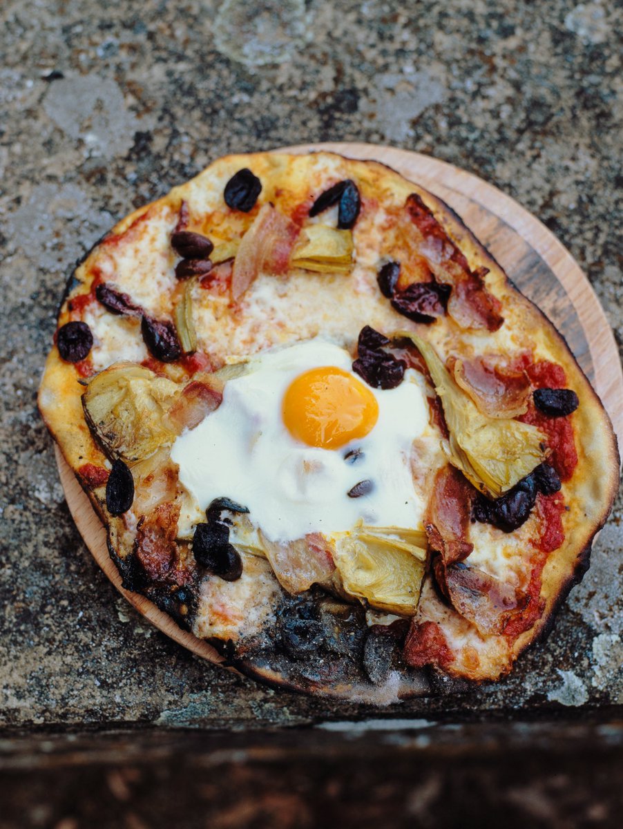 Egg on a pizza? Don't knock it till you try it! Tastes as good as it looks ???? https://t.co/Sp3YLDsfRf https://t.co/tAocvhjmD9