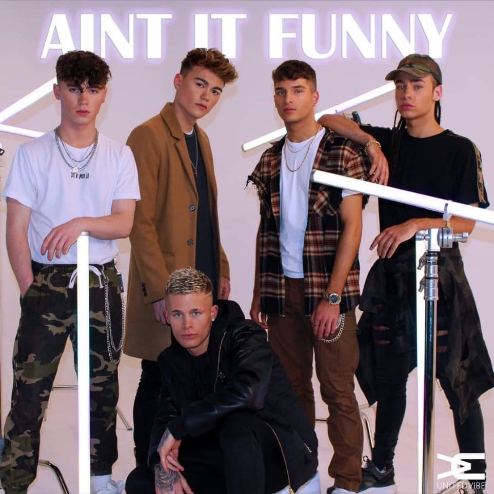 Please check out, download and stream @UNITEDVIBE_’s new single...well done lads x

https://t.co/ZIeMtgBP9A https://t.co/3ARlhpZI7Z