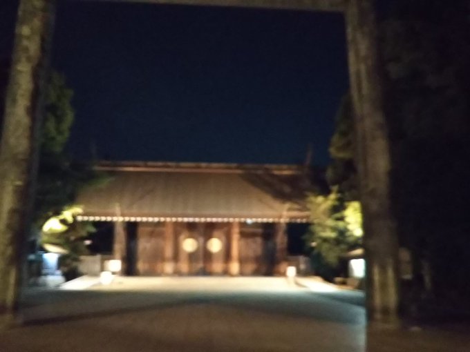 肉体を紡ぐことは出来ませんがその高邁なる精神は紡ぐことができます。また、紡ぐことができるのは生きている人間だけです。 pic.twitter.com/gWQul9WOVU