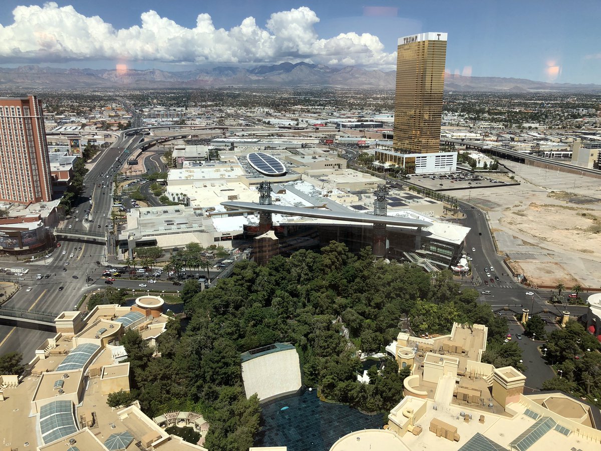 wsakaren: Home for the week. Hello Vegas!  #magentoimagine https://t.co/jlBGCsrFVB