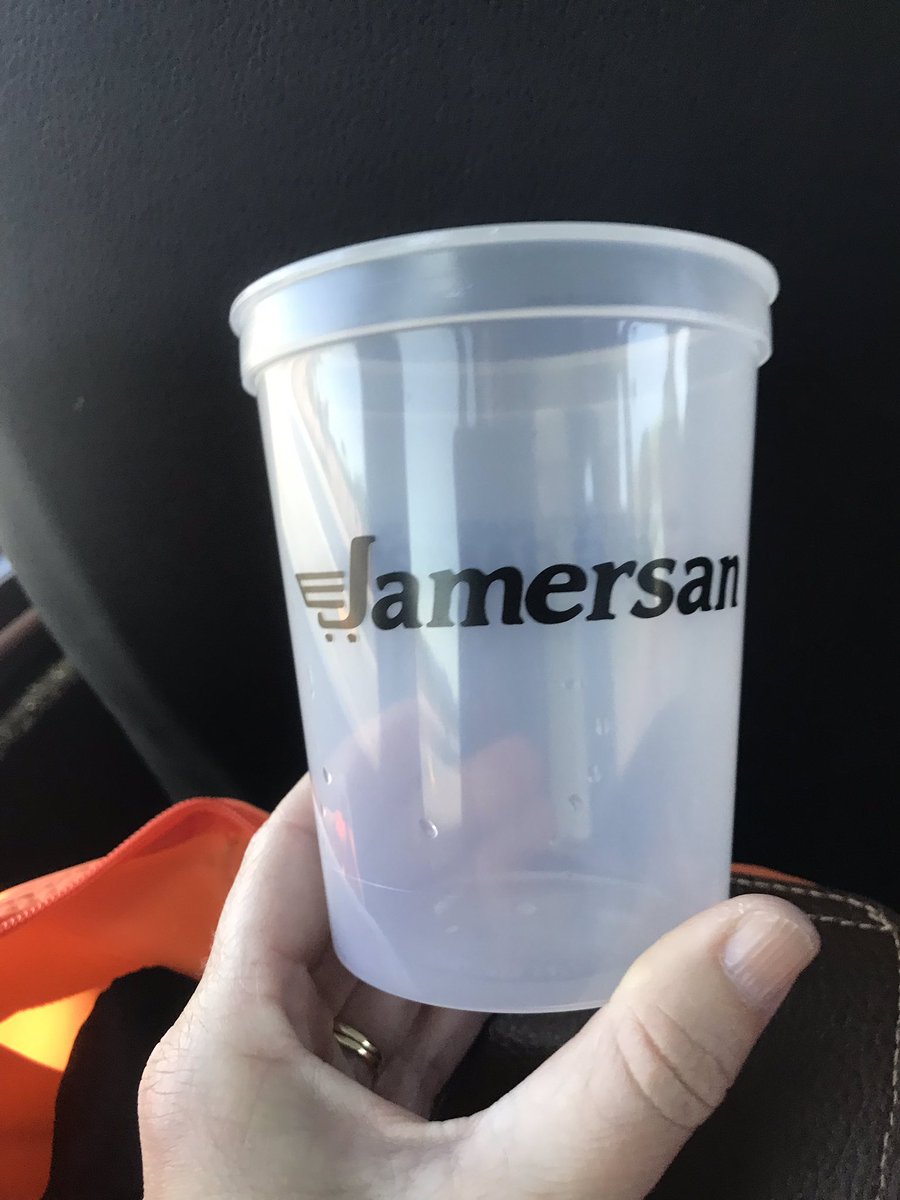 iopflygirl: Thank you for the cup, @jamersan! @ecommerceaholic #BigDamRun #MagentImagine https://t.co/yvtoMQeqDB