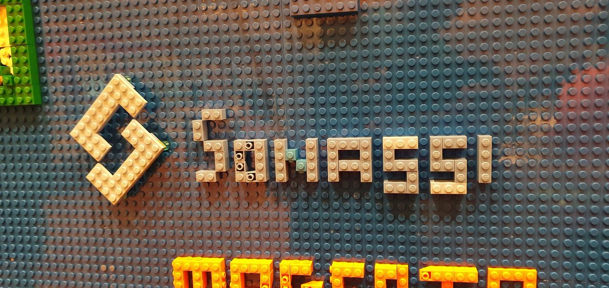 sonassi: I hope the design team dont get frustrated about the brand guidelines being violated #lego #MagentoImagine https://t.co/9cZiuLEGla