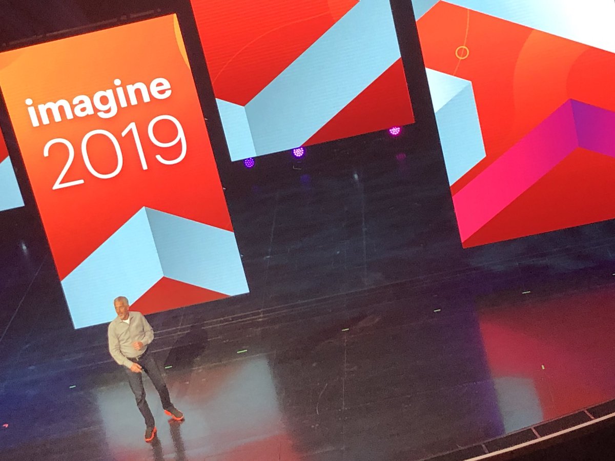 sherrierohde: Those orange shoes tho. Well done @jasonwoosley_mg! 🙌🧡 #MagentoImagine https://t.co/4IHH9unw0U