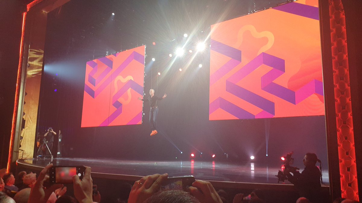 guido: Best entrance ever by @jasonwoosley_mg #MagentoImagine https://t.co/fZ5EVFJTRY