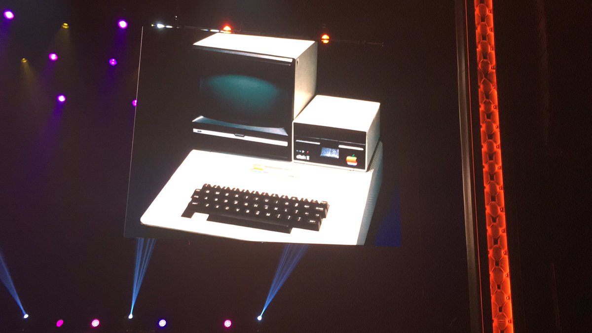 blackbooker: Apple II; don’t see these every day!  #MagentoImagine https://t.co/R228FIhWYO