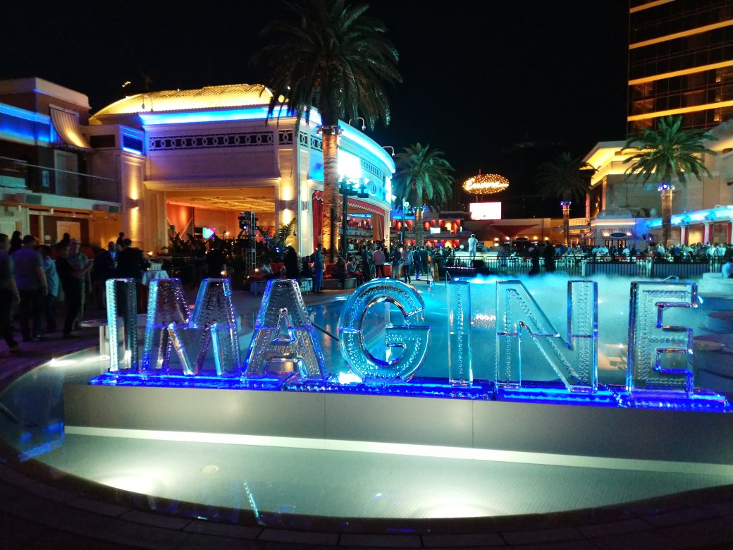 mish_capish: What's up #MagentoImagine https://t.co/KWiWjjt0VW