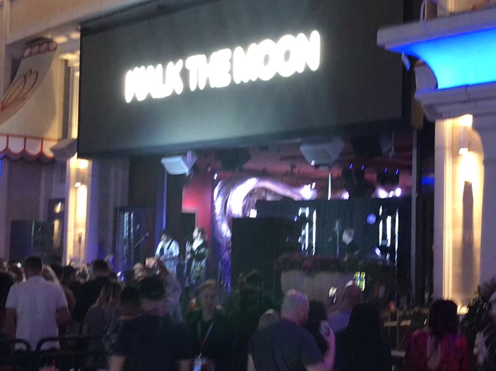 nikkijumpfly: @WALKTHEMOONband headlines at #MagentoImagine 2019 - Shut app and Dance! https://t.co/unyX0hJIQq