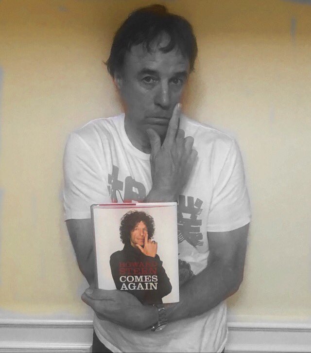 RT @kevin_nealon: Add some color to your life. #howardsterncomesagain https://t.co/PUQp2UQRMl