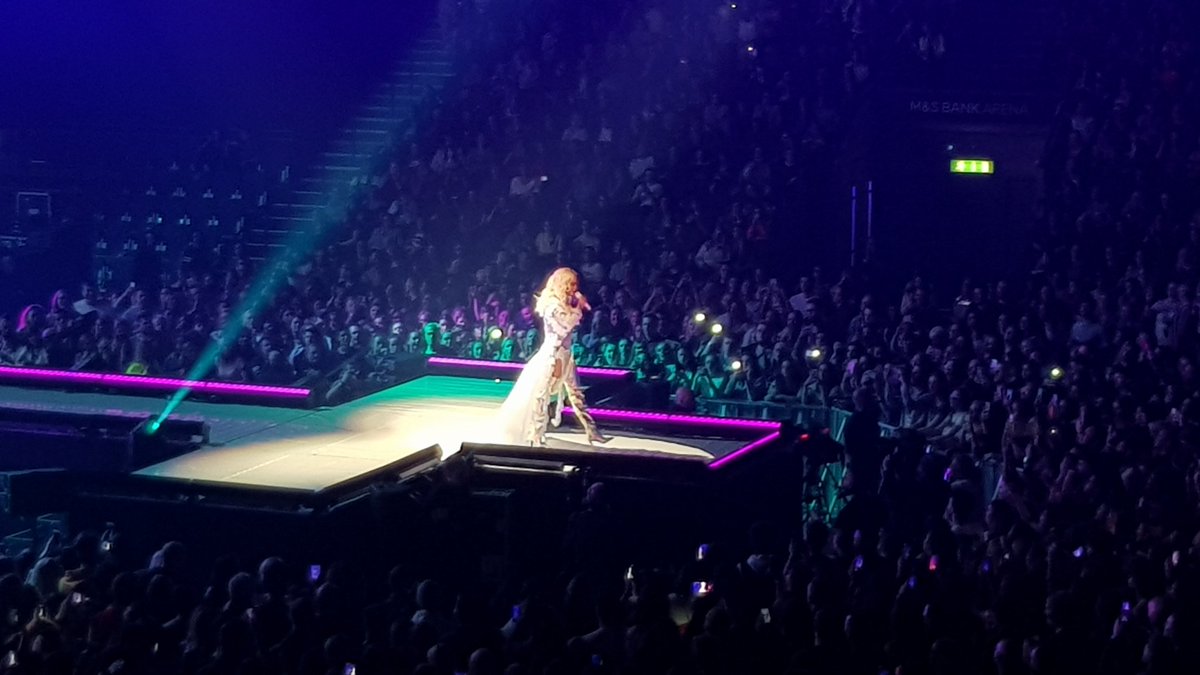 RT @MandSBankArena: @RitaOra sure knows how to make an entrance! #PhoenixTour https://t.co/HPyxLU6MOn