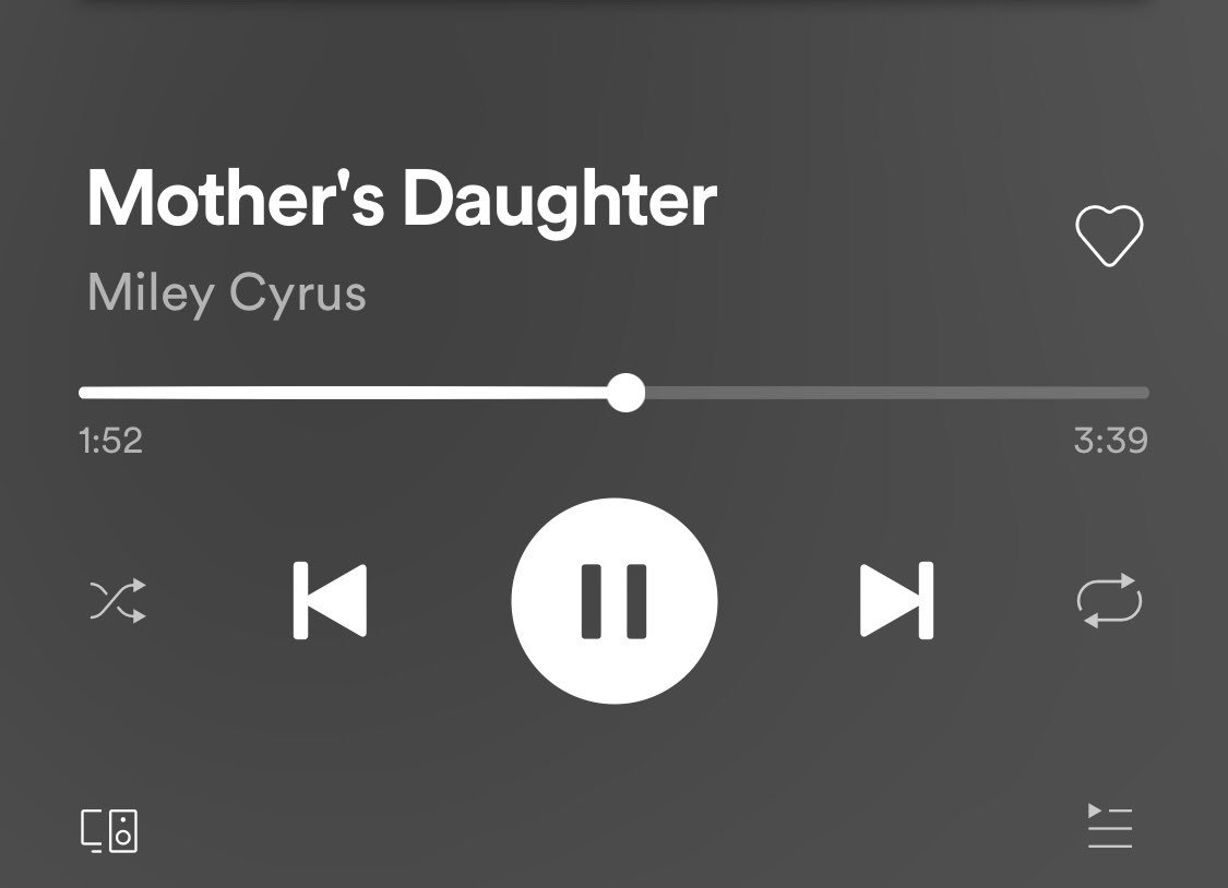 Um @MileyCyrus - this song is MAGIC ???????????? #MothersDaughter #SheIsComing https://t.co/Ma0QyKv0ZS