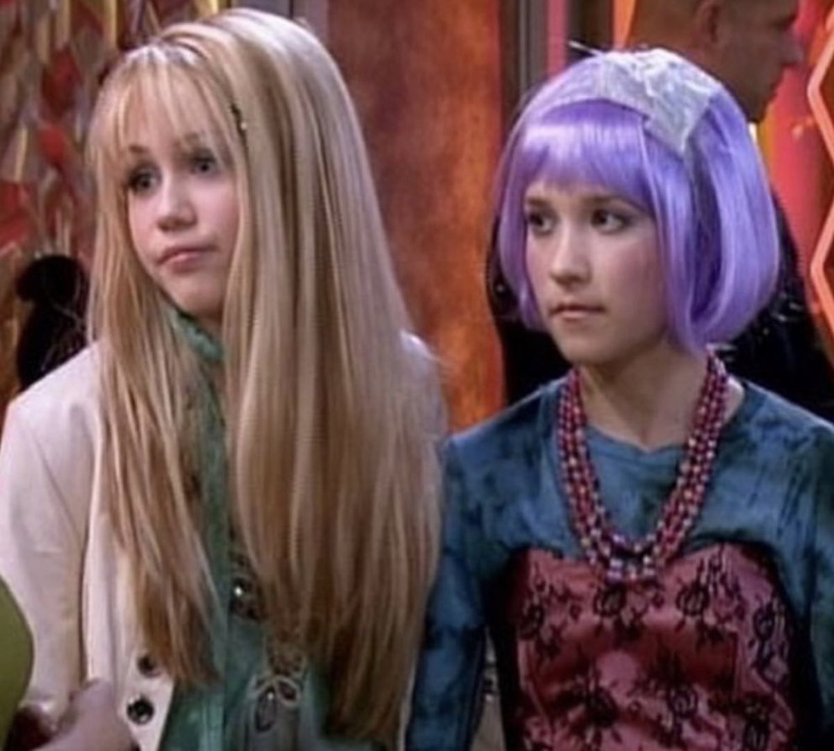That time Hannah Montana and Ashley O went clubbing @netflix #blackmirror https://t.co/Q2baV6r8vk