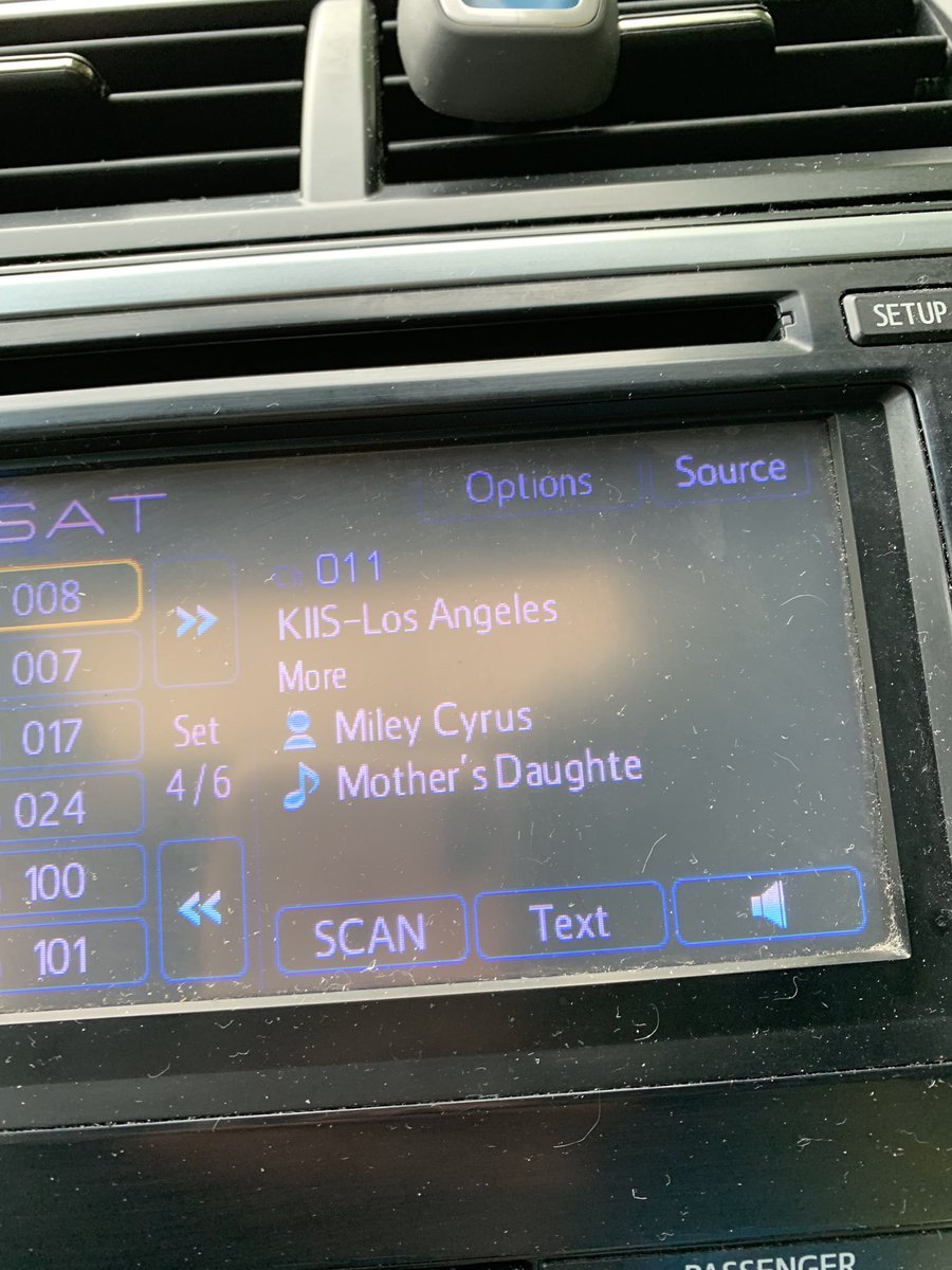 RT @dankoenigggg: This came on the radio today and I gasped.  @MileyCyrus ???????? https://t.co/rfD04tS8Vk