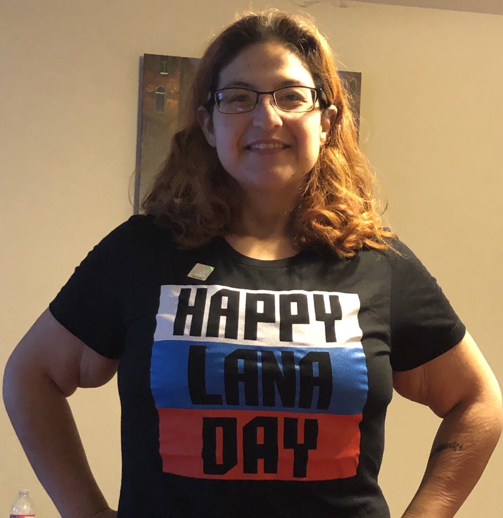 RT @BrandyJulianDT: @LanaWWE I got my shirt today. https://t.co/QsZP0Zji3R