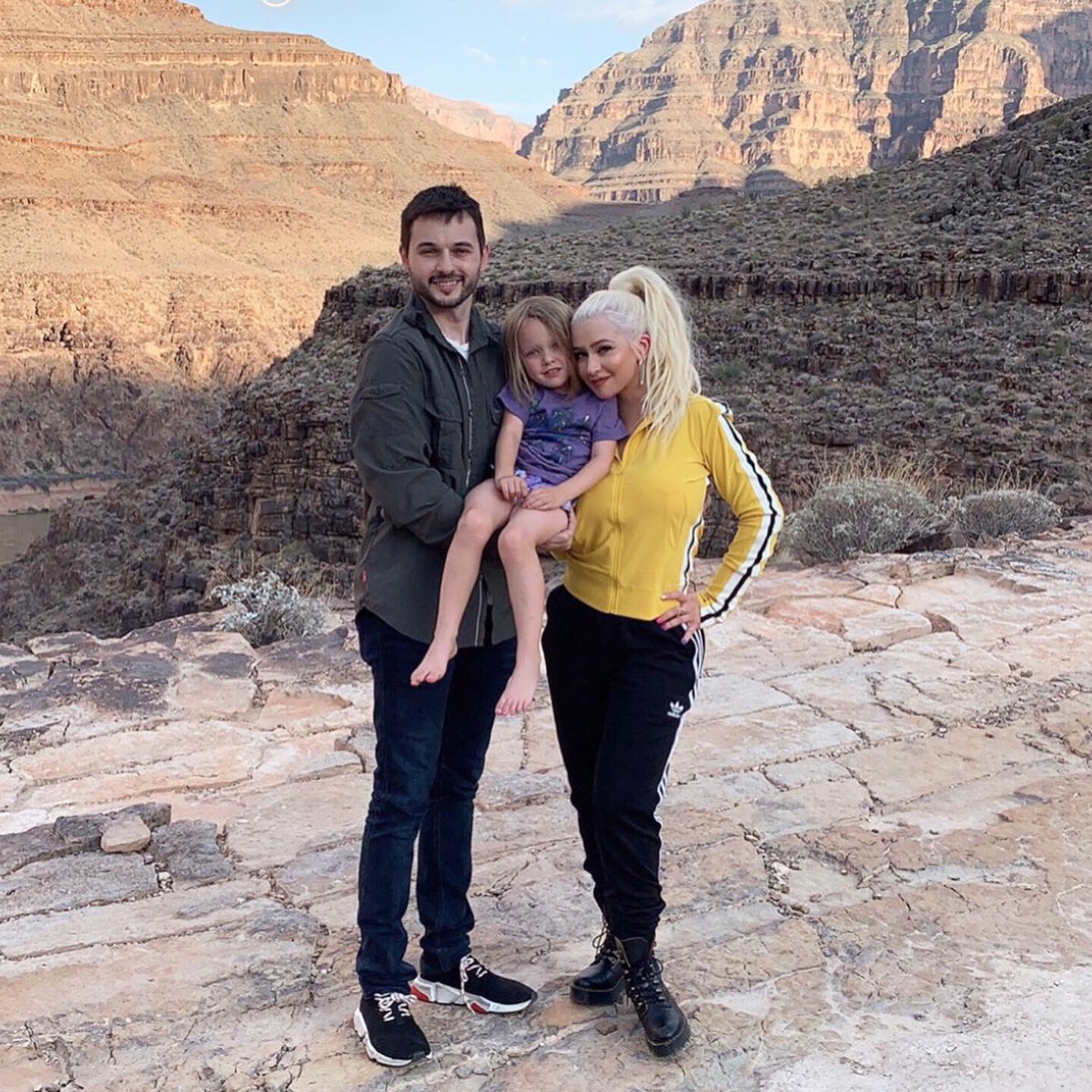 Grand Canyon helicopter/ picnic trip for Father’s day!!☀️???????? Much love to all you celebrating today! https://t.co/dw9mYwMmo8