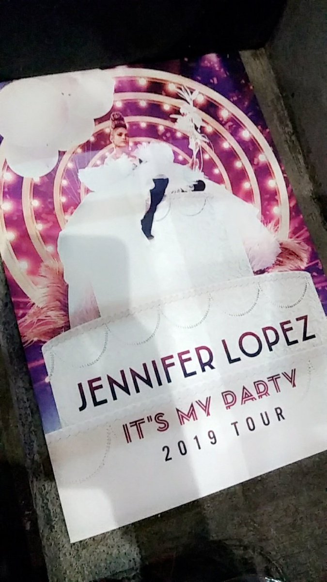 RT @DKiNDALL5280: @JLo you were absolutely amazing tonight!!! Omg!!! @pepsicenter was LIT!!! ???????????????????????????????????????????????? https://t.co/hmEgaoW8yf