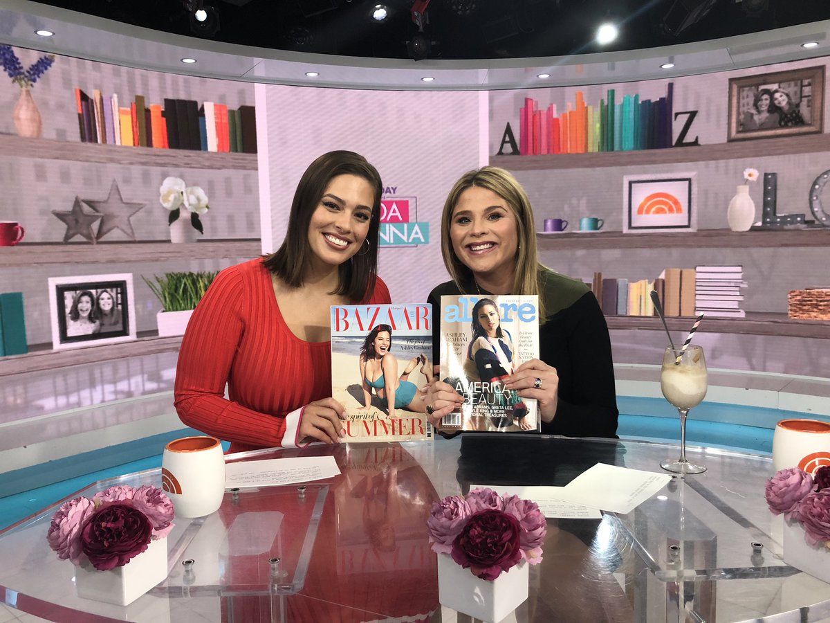 So excited to be co-hosting @TheTodayShow @HodaAndJenna this morning alongside @JennaBushHager! Tune in now!! ???? https://t.co/MjRYXBNXZ6
