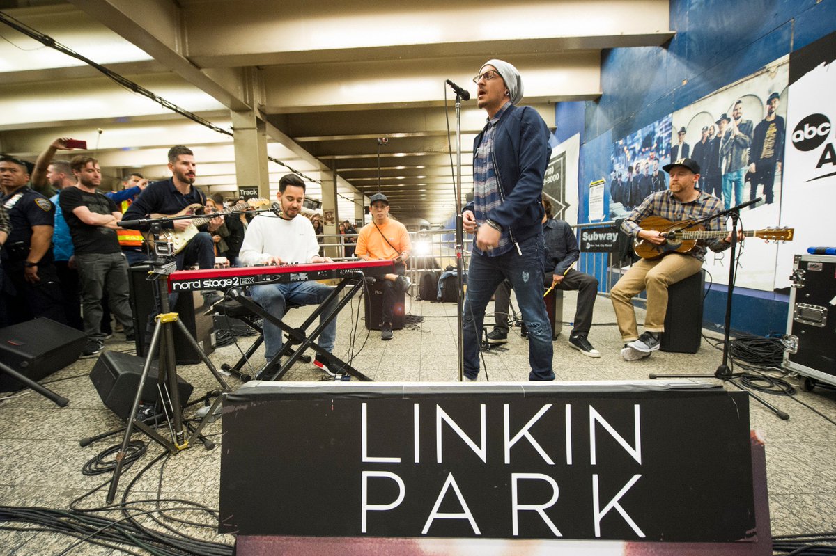 Watch our Grand Central Station pop-up performance from @GMA: https://t.co/qdNW8usyCS https://t.co/0iSL5Ukara