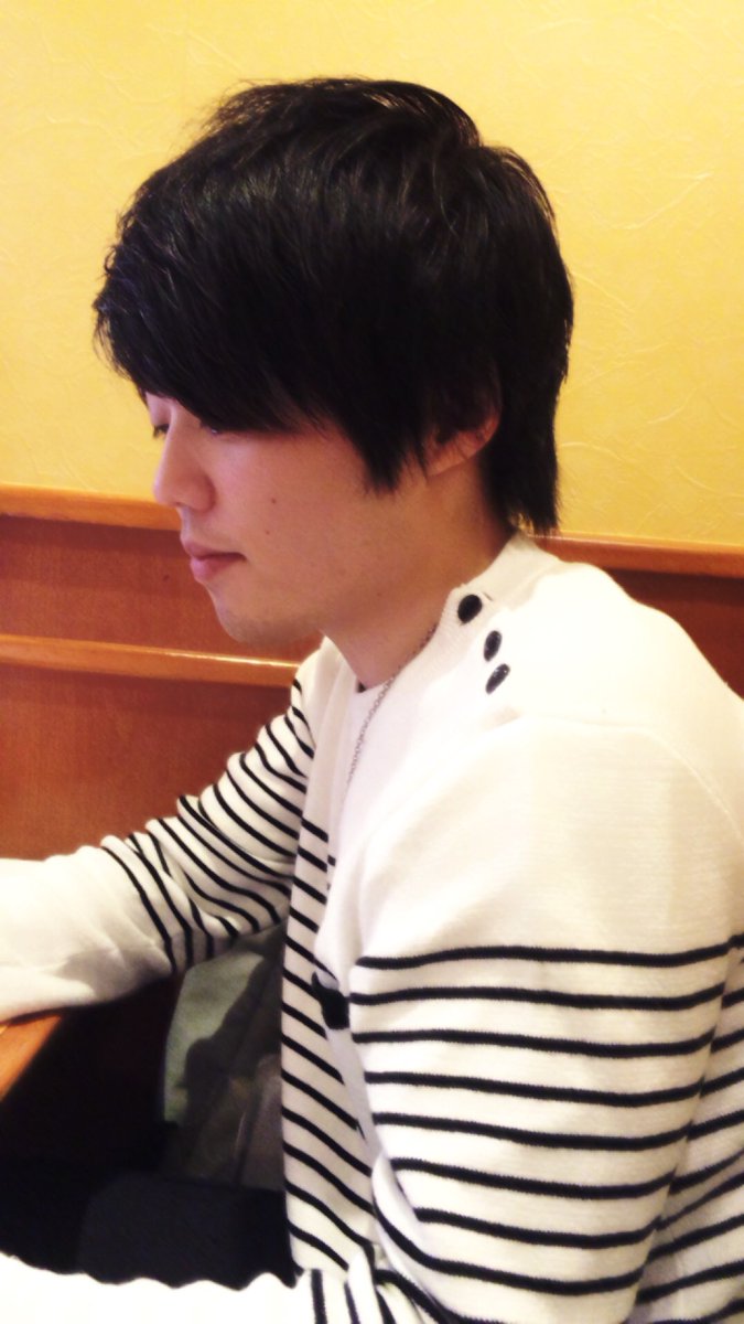 金曜日の夕方。やすは何かを考え込んでます。(staff) ( ̄▽ ̄)#板橋康人#PUPA 金曜日の夕方。やすは何かを考え込んでます。(staff) ( ̄▽ ̄)#板橋康人#PUPA