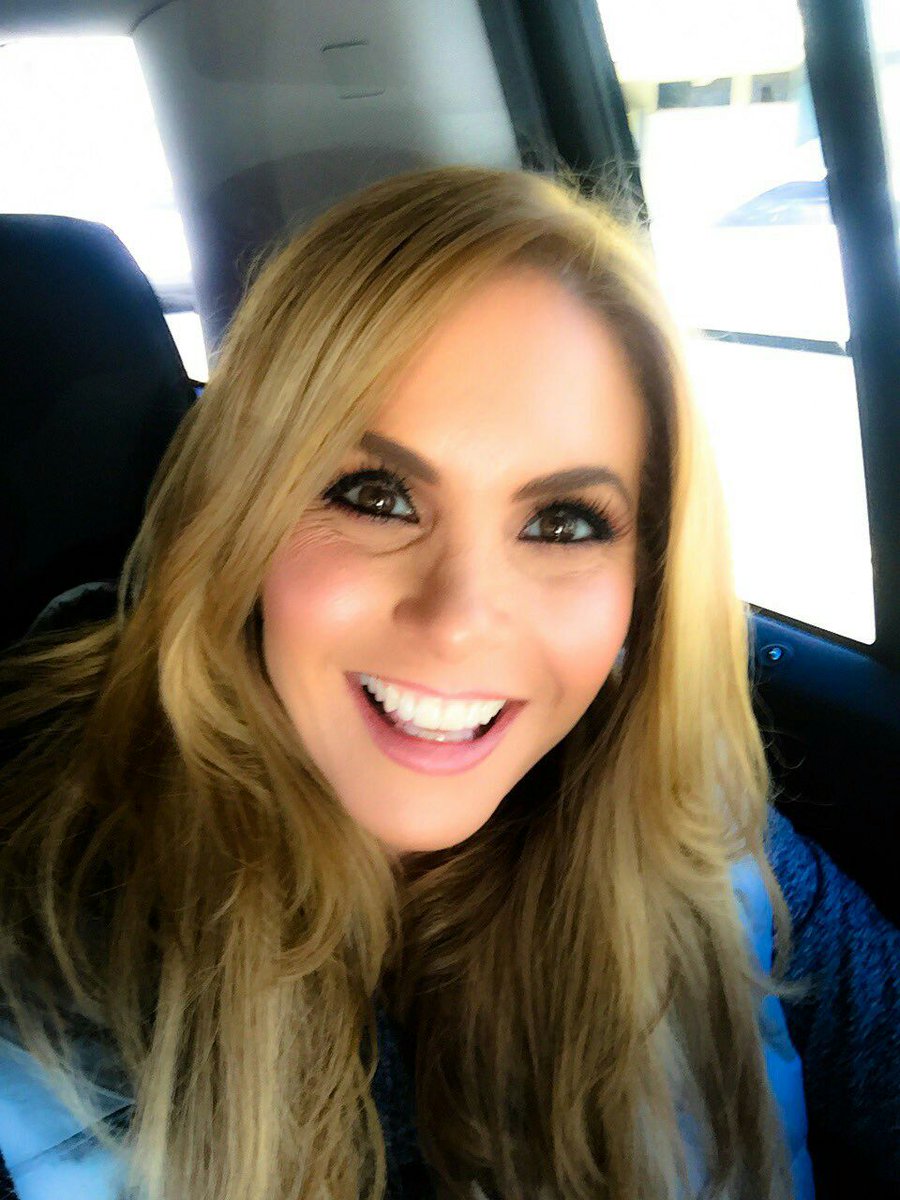 LUCERO NO FACEBOOK